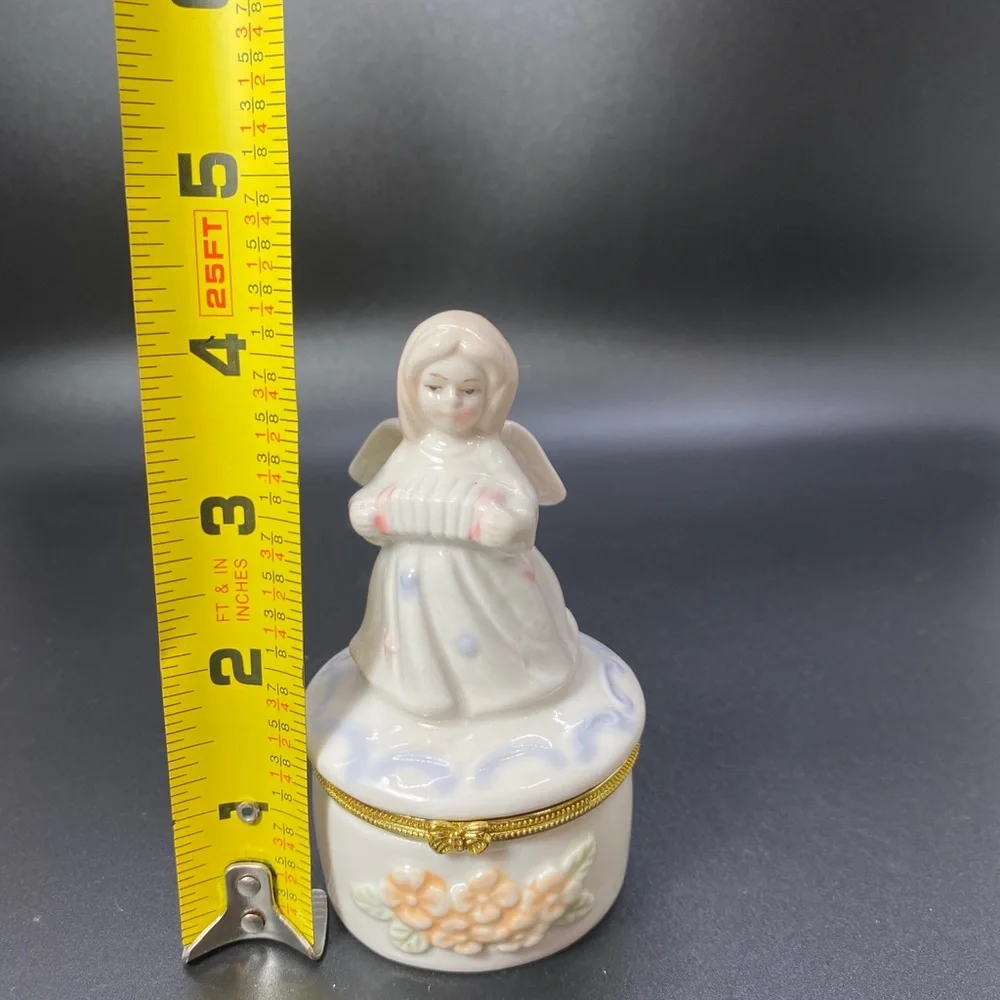 Greenbrier International Vintage Angel‎ With Concertin Trinket Box/Gold Trim#312